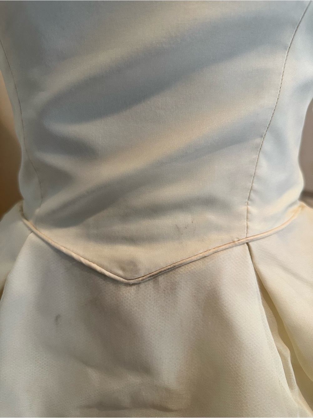 1950’s Ivory Lace-Accent Vintage Wedding Gown - Picture 4 of 11
